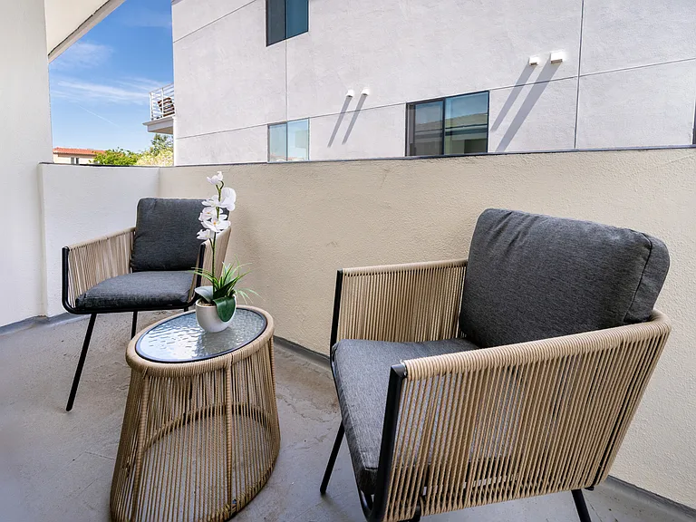 1546 S Hayworth Ave #4 — Photo 11