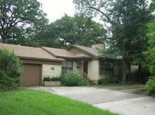 613 S Collins St, Arlington, TX 76010
