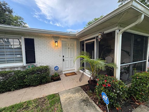 4th image of 10170 40th Way S