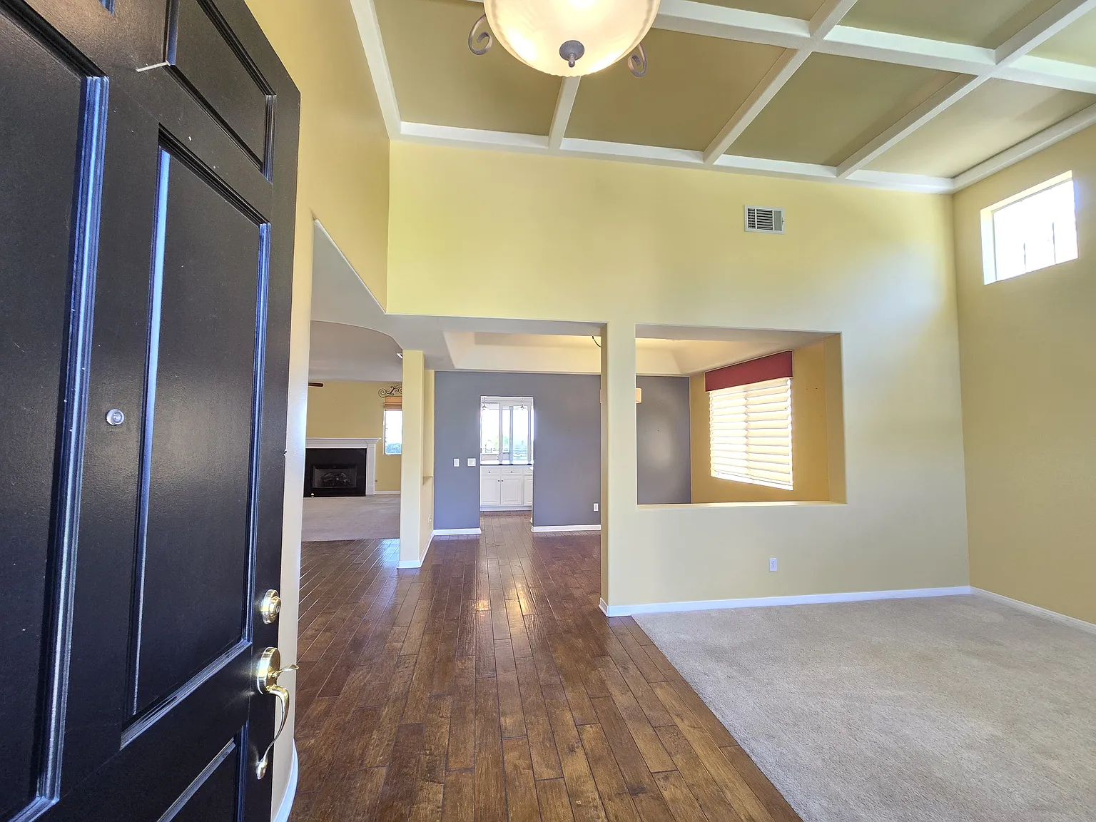 5 bed, 2864 sqft, $4,500 — Photo 4