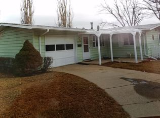 2711 Saratoga Rd, Casper, WY 82604