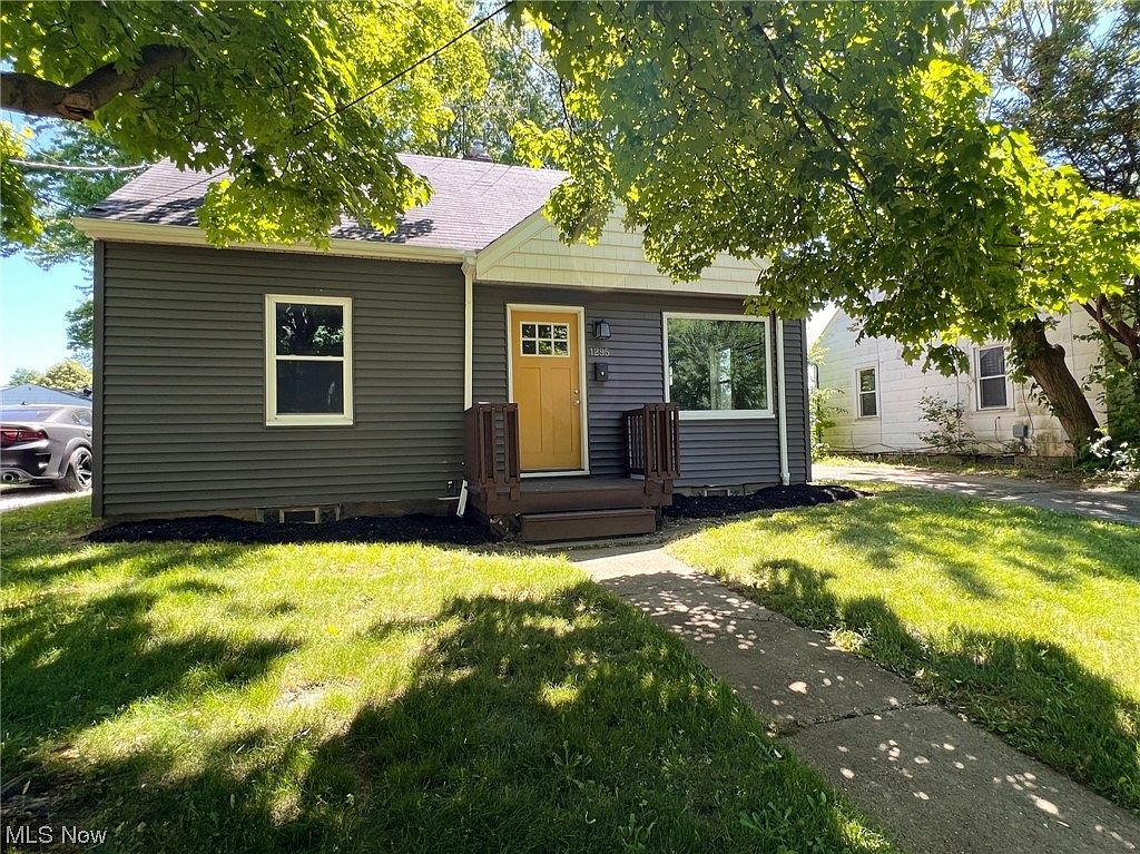 1295 Hardesty Blvd, Akron, OH 44320 Zillow