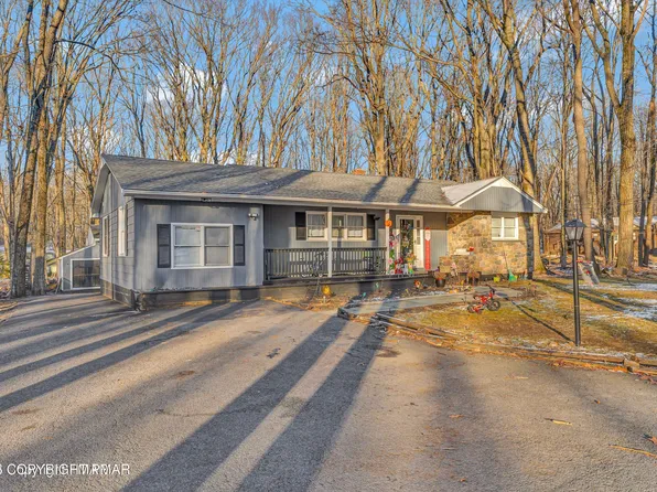 110 Linden Loop, Pocono Summit, PA 18346
