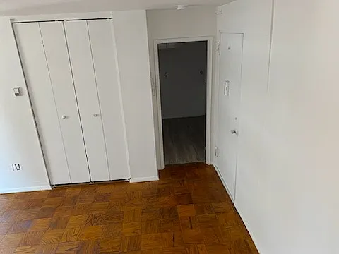420 Shore Rd #3B — Photo 8
