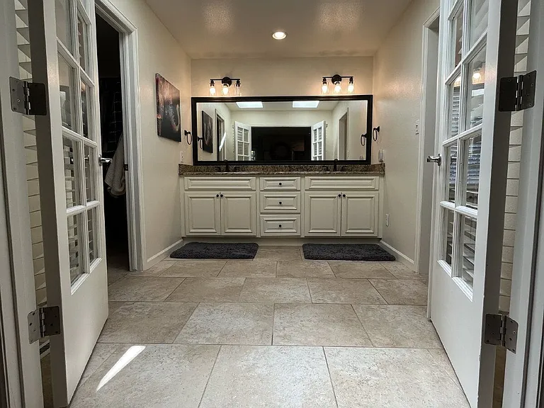 10739 E Crestridge Cir — Photo 37