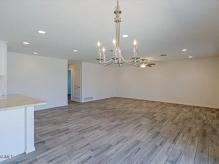 536 N Cheri Lynn Dr — Photo 9