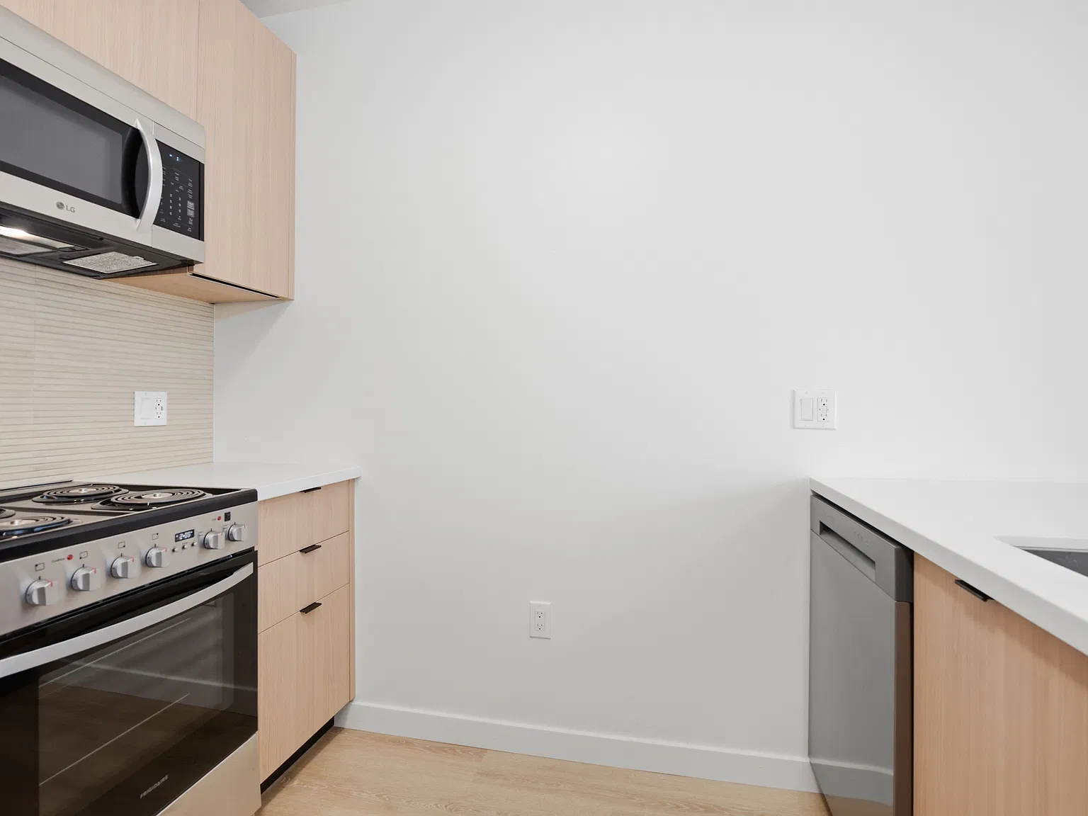 1 bed, 417 sqft, $1,995 — Photo 2
