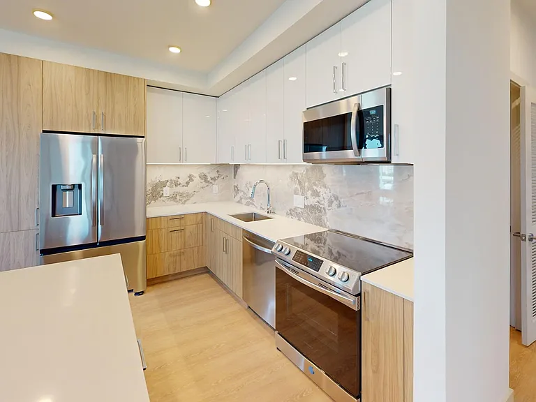 101 N Meridian — Photo 151