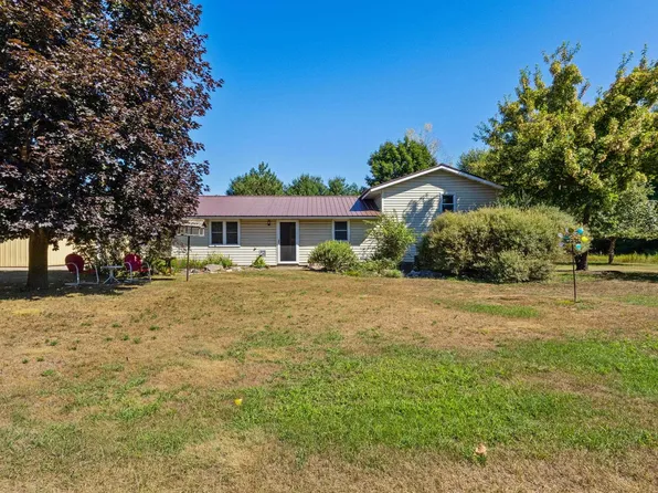 N3159 Seward Heights Rd, Peshtigo, WI 54157
