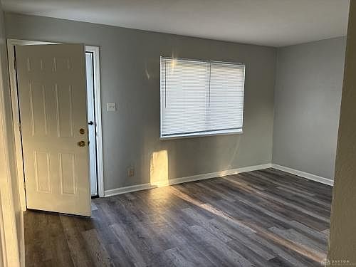 5th image of 33 Rita St #33