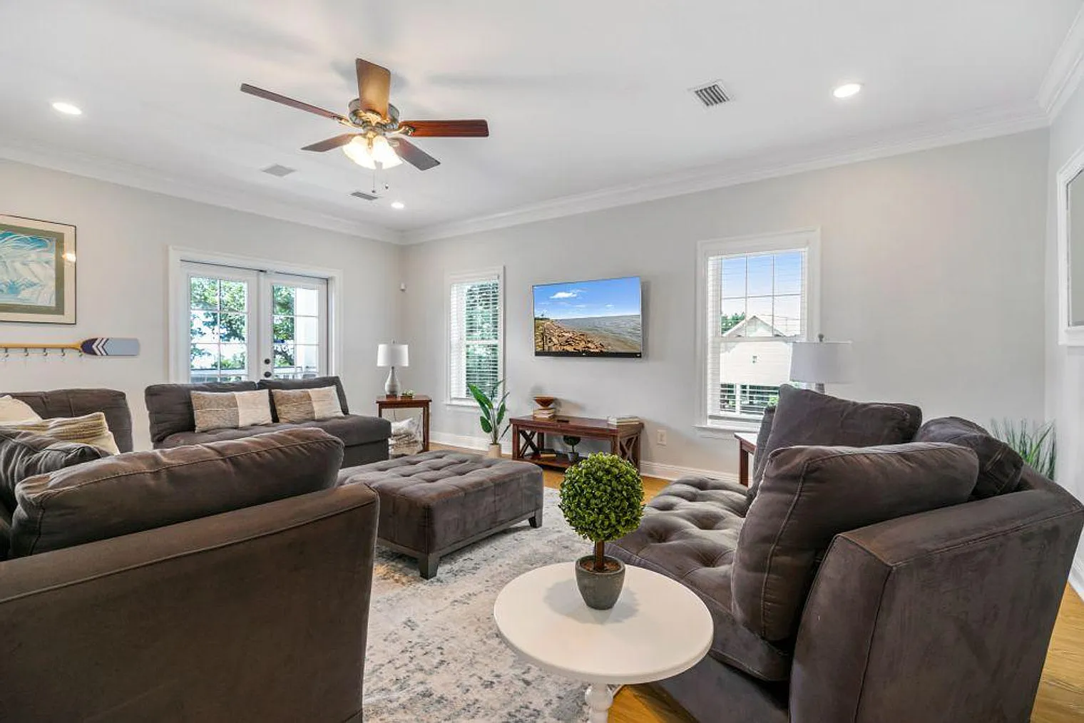 5 bed, 6.0 bath, 2798 sqft, $11,334 — Photo 1