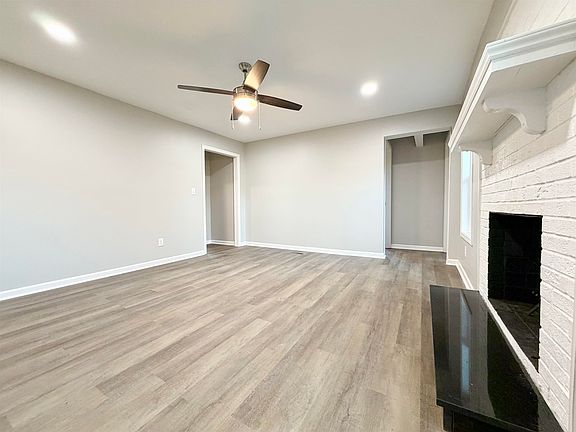 4th image of 107 Short Aly