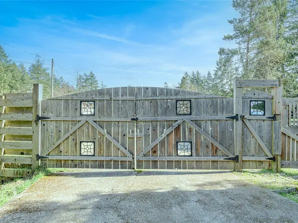 126 Maliview Dr, Saltspring Island, BC V8K 1B9
