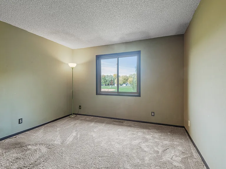 797 Parkside Dr — Photo 13