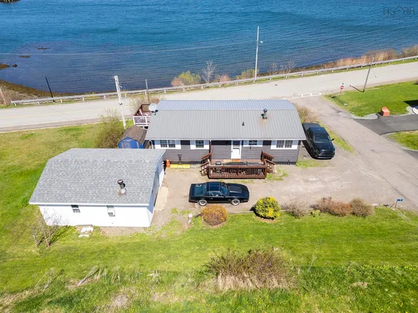 7 Dale Ave, Mulgrave, NS B0E 2G0