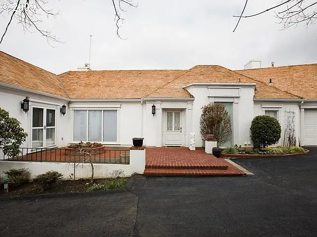4405 SW Council Crest Dr photo 1