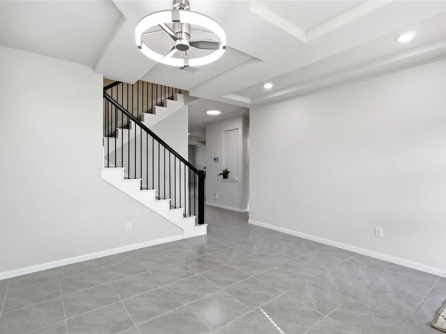 4 bed, 3.5 bath, 2858 sqft, $2,950 — Photo 4