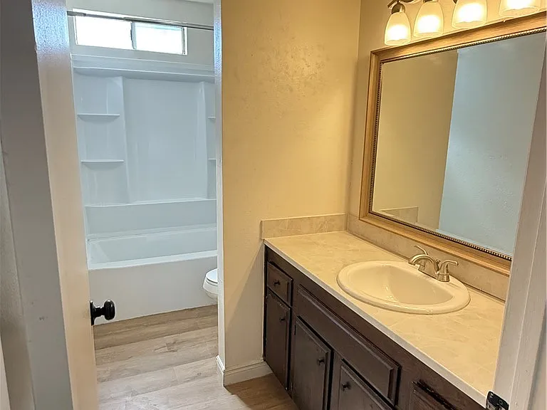 870 Avenue B #406 — Photo 10