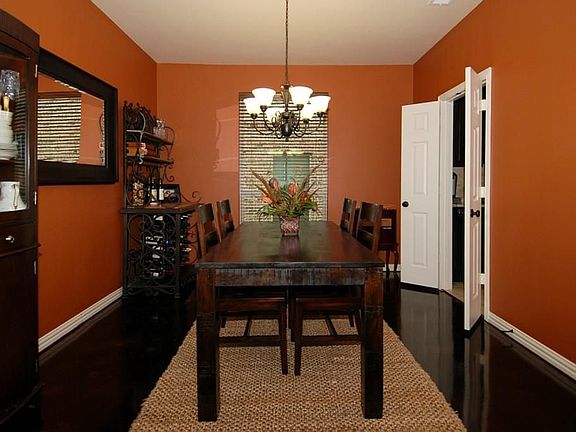 3rd image of 8520 Silver Leaf Cir
