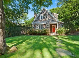 19 Squaw Rd, East Hampton, NY 11937