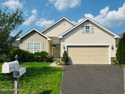 7 Eagle Ridge Circle, Lakewood, NJ, 08701
