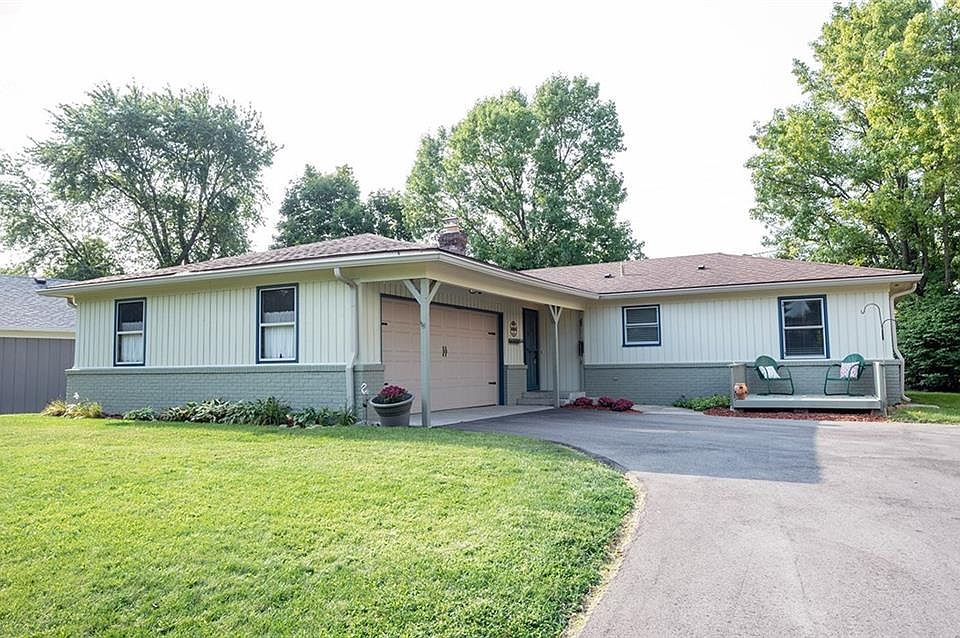 1st image of 6529 Buttonwood Dr