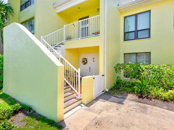 1 Windrush Blvd APT 67, Indian Rocks Beach, FL 33785
