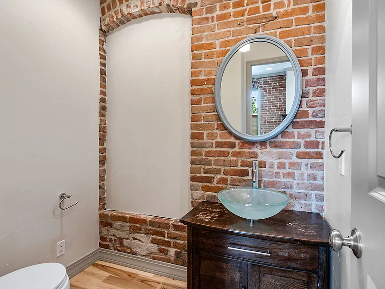 1275 S Clayton St — Photo 15
