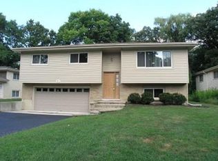 311 S Cedar Ave, Wood Dale, IL 60191