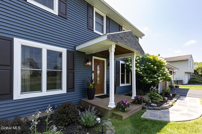 2nd image of 37 Timber Drive