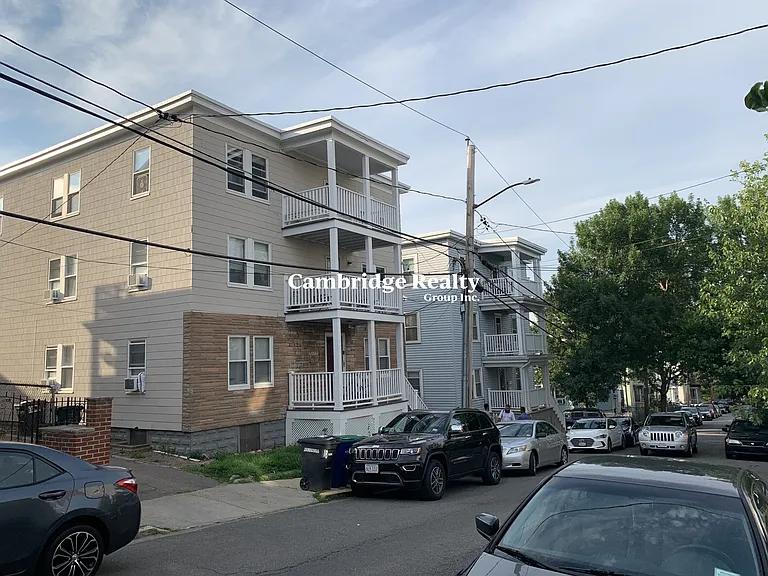 18 Bond St #1T — Photo 8