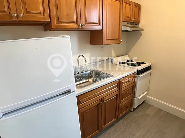 17 Park Dr #23, Boston, MA 02215