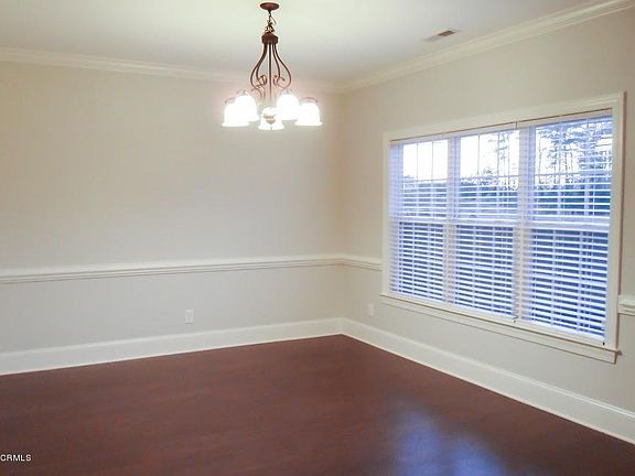 5th image of 2404 B Dovedale Ct
