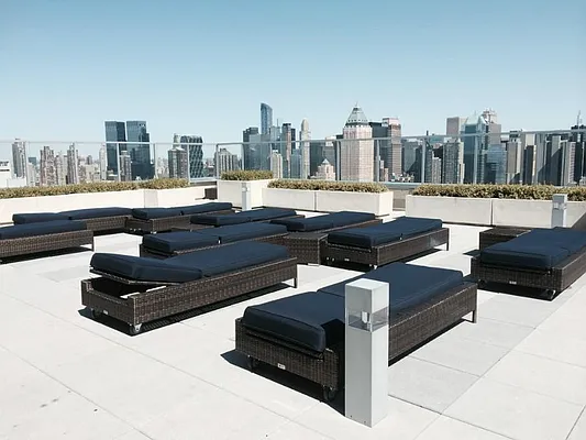 Sold by Level Group | media 12