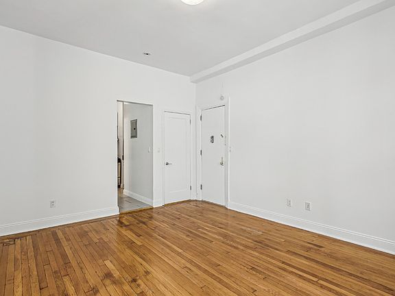 4th image of 347 W 55th St APT 3K