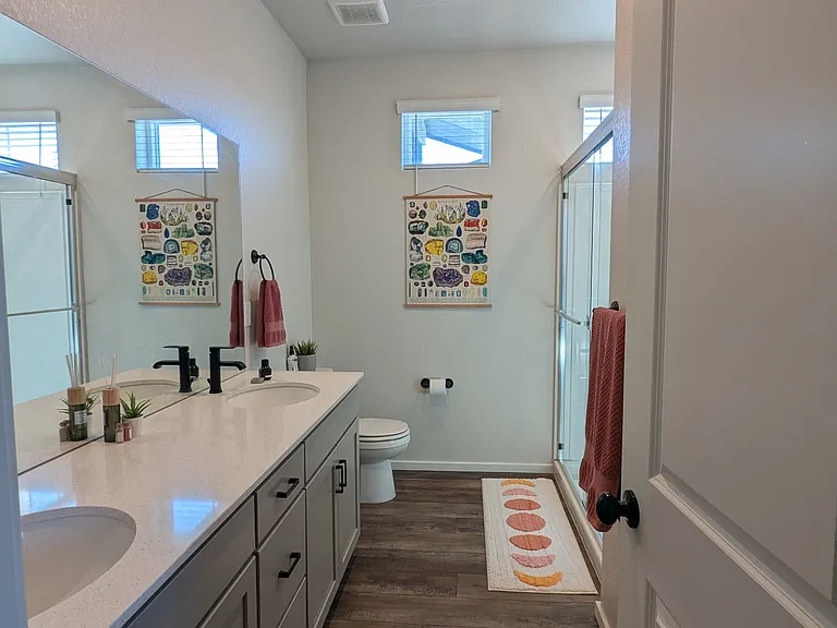 563 Vicot Way #C — Photo 31