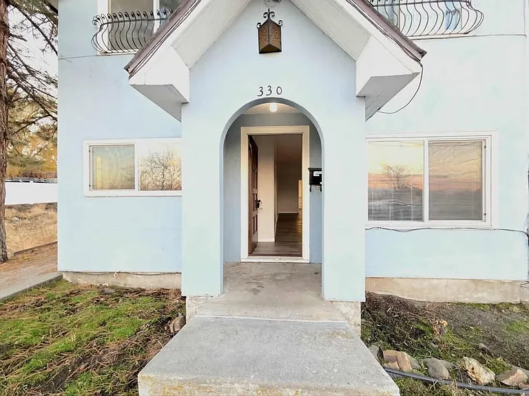 330 Roosevelt Ave — Photo 44
