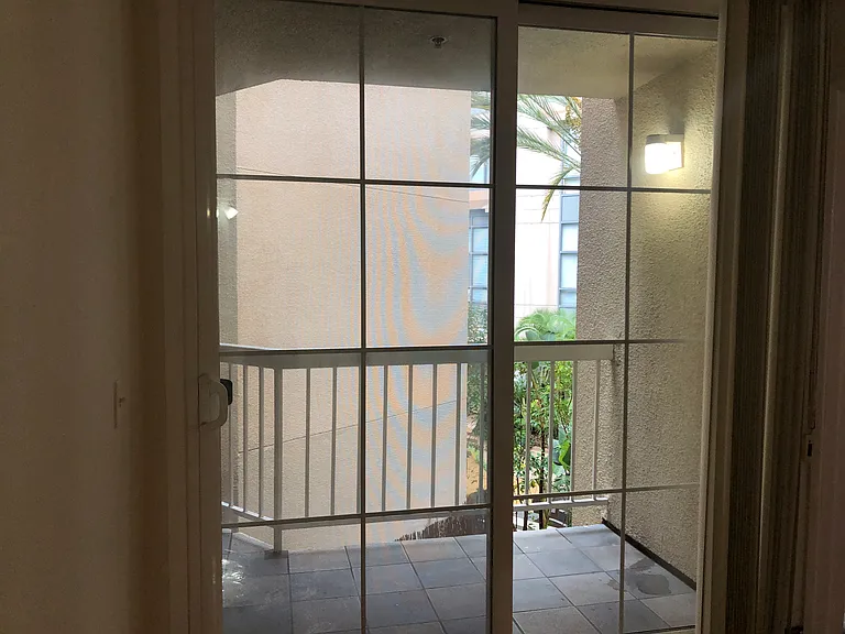 Wilshire Villa — Photo 32