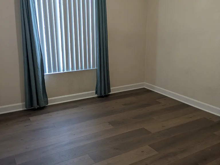 818 W Fogal Way — Photo 12