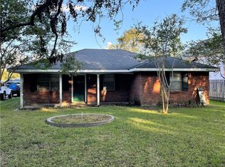 225 Hickory St, Mandeville, LA 70448