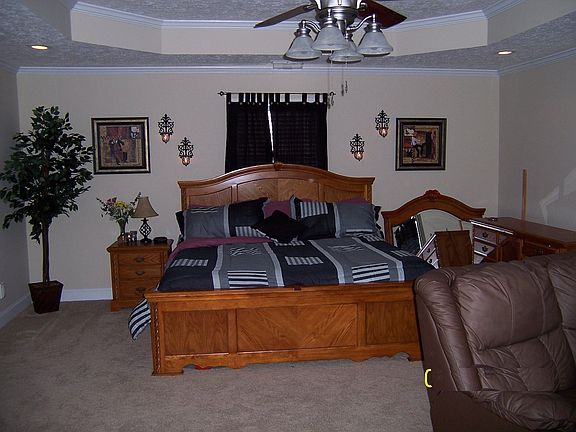 Master with King bed