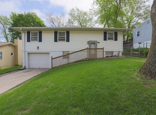 29 Skyview Dr, Council Bluffs, IA 51503