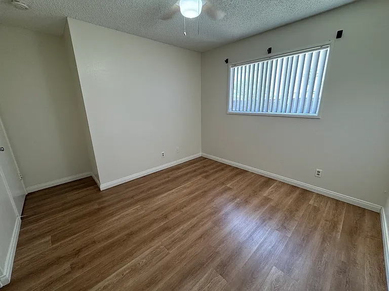 1227 N Garsden Ave — Photo 19