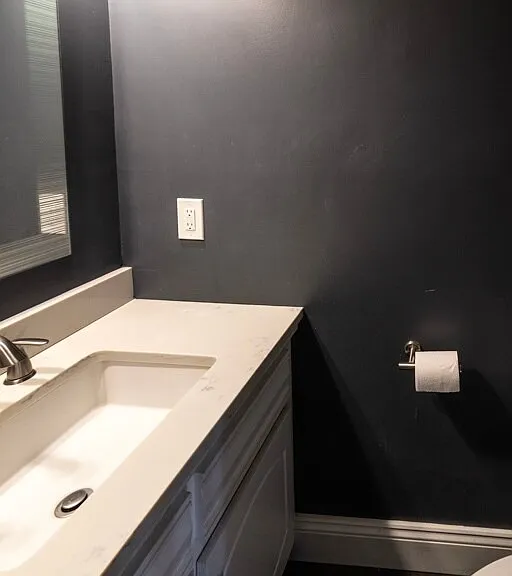 1st floor half bathroom