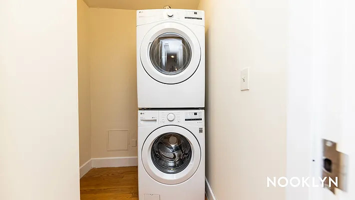 Rented by Nooklyn NYC LLC | media 17