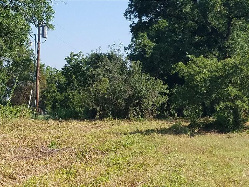 2nd image of 2266 County Road 159