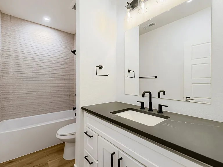 2750 S Cherokee St — Photo 19