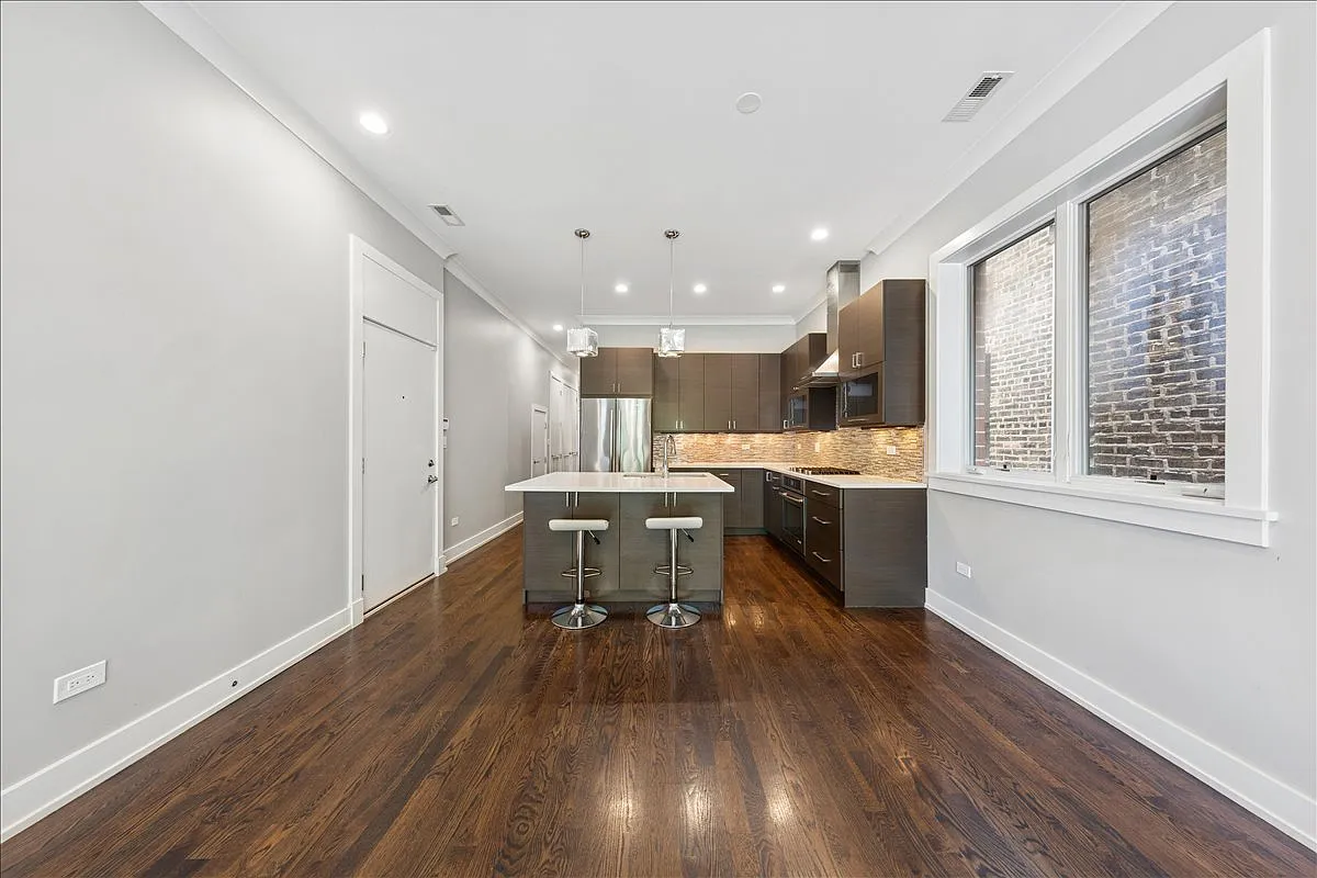 2 bed, 1250 sqft, $4,000 — Photo 4