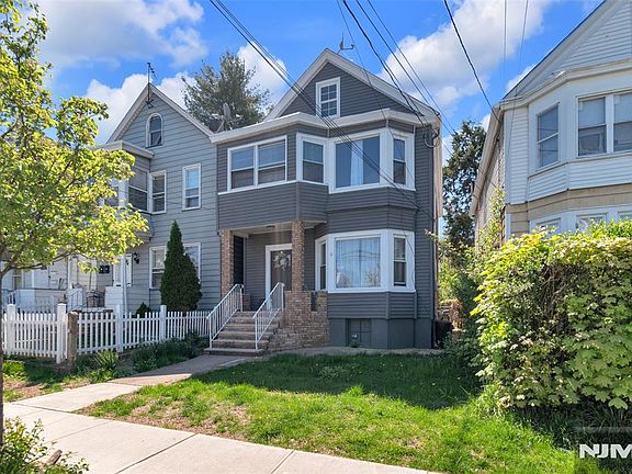 3rd image of 26 Grand Street