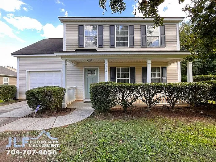 3 bed, 2.5 bath, 1545 sqft, $1,695 — Photo 2